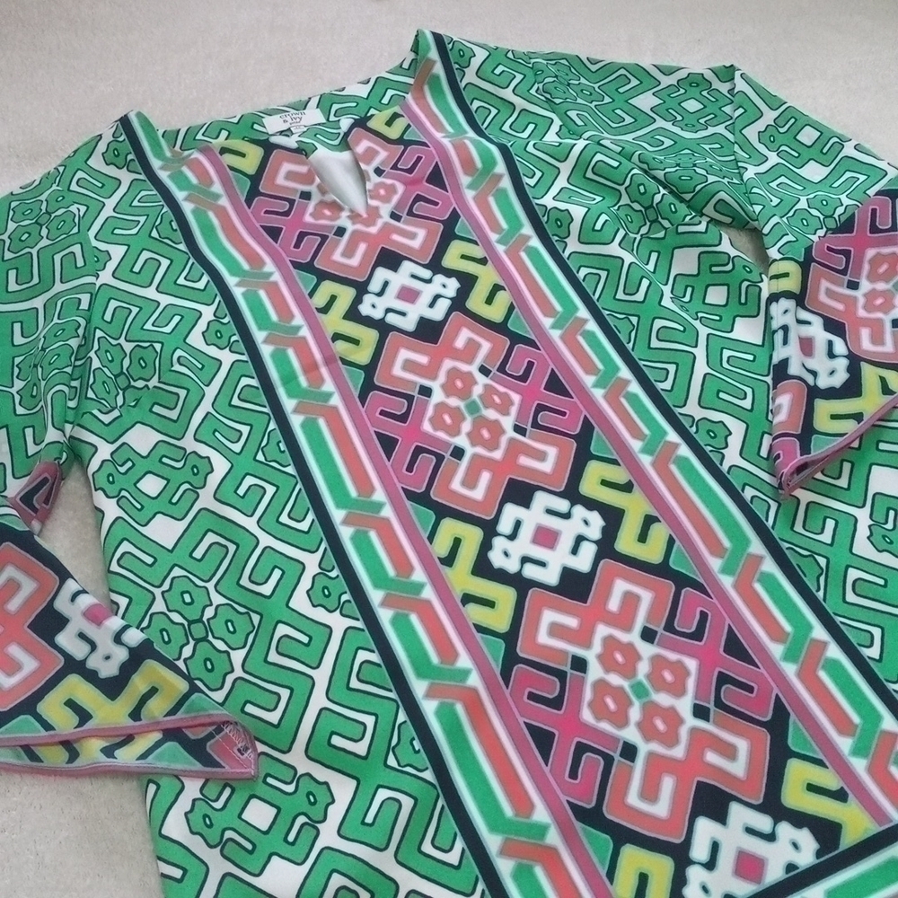 Crown and Ivy Green & White Geometric Print Bell Sleeve Popover Dress